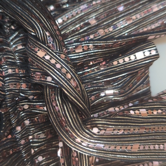 Lovers + Friends Goldie Metallic Sequin Tie Front Top S - Picture 12 of 15